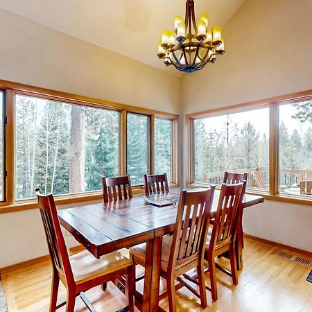Black Butte Ranch: Hilltop Getaway エクステリア 写真