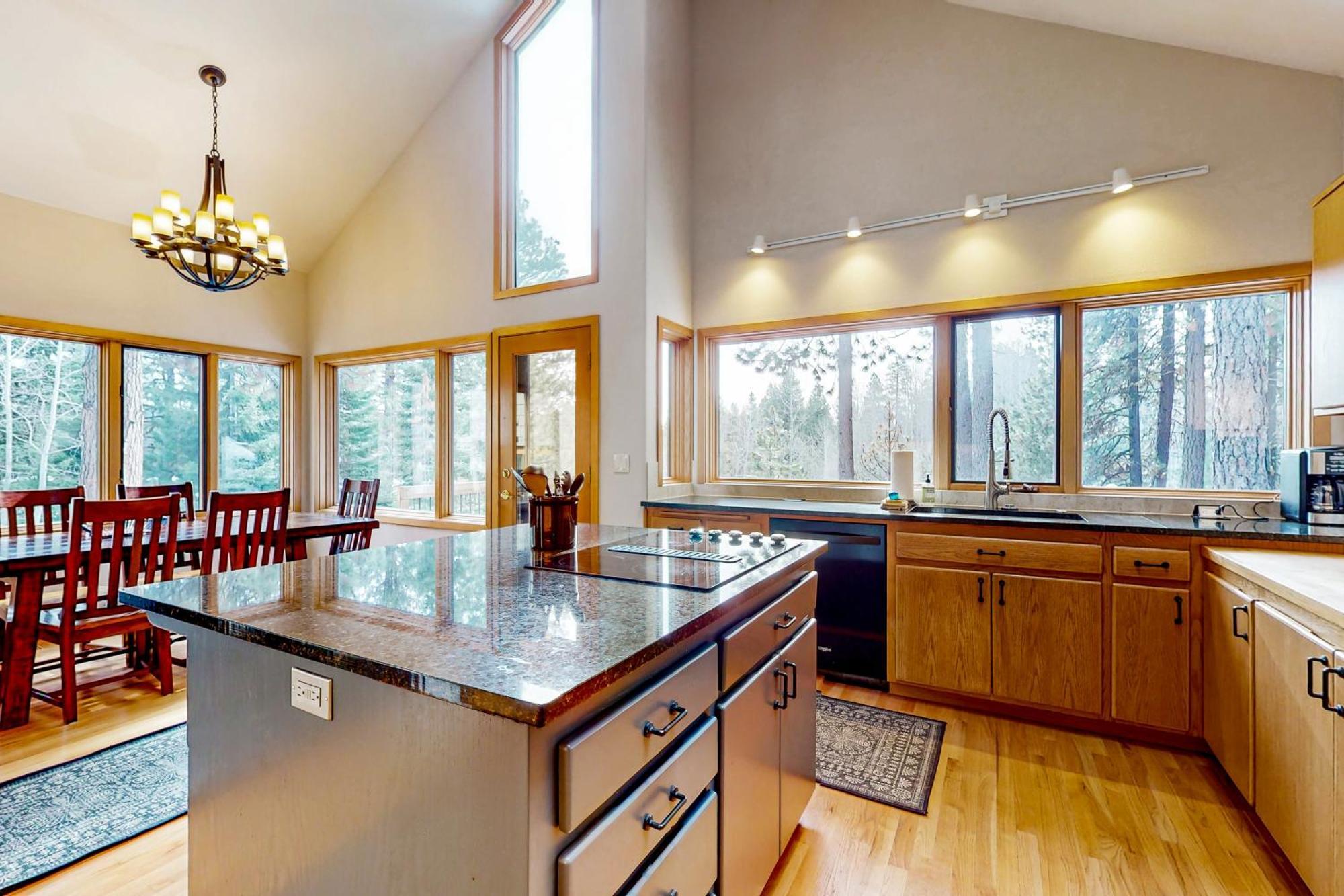 Black Butte Ranch: Hilltop Getaway エクステリア 写真